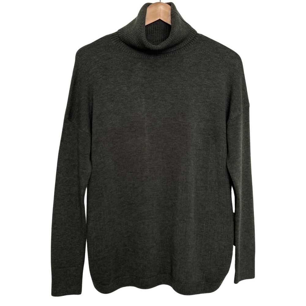 French Connection Minimalist Babysoft Turtleneck Sweater - S - Brunswick Green